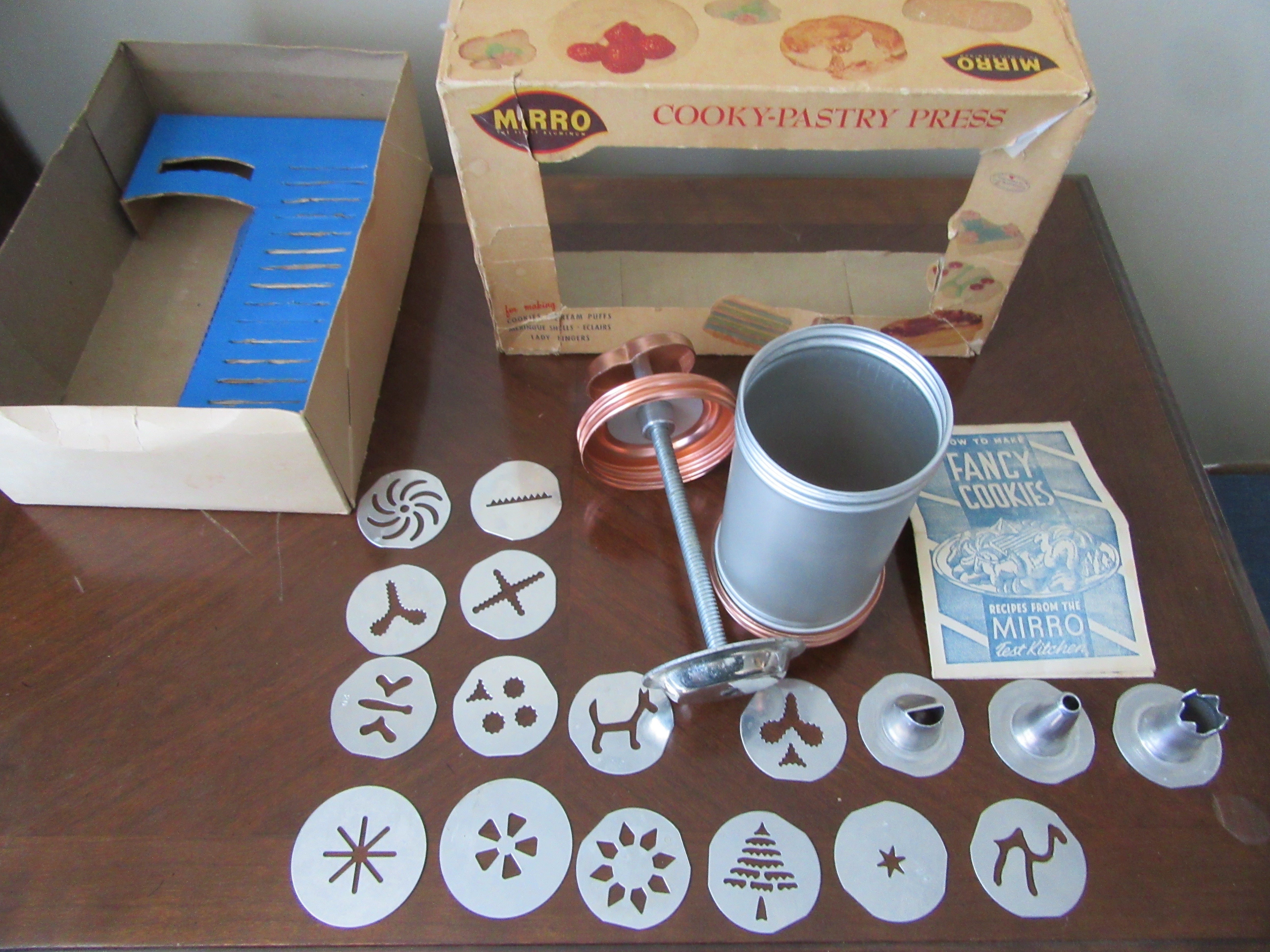 Vintage Mirro Cookie Press Complete