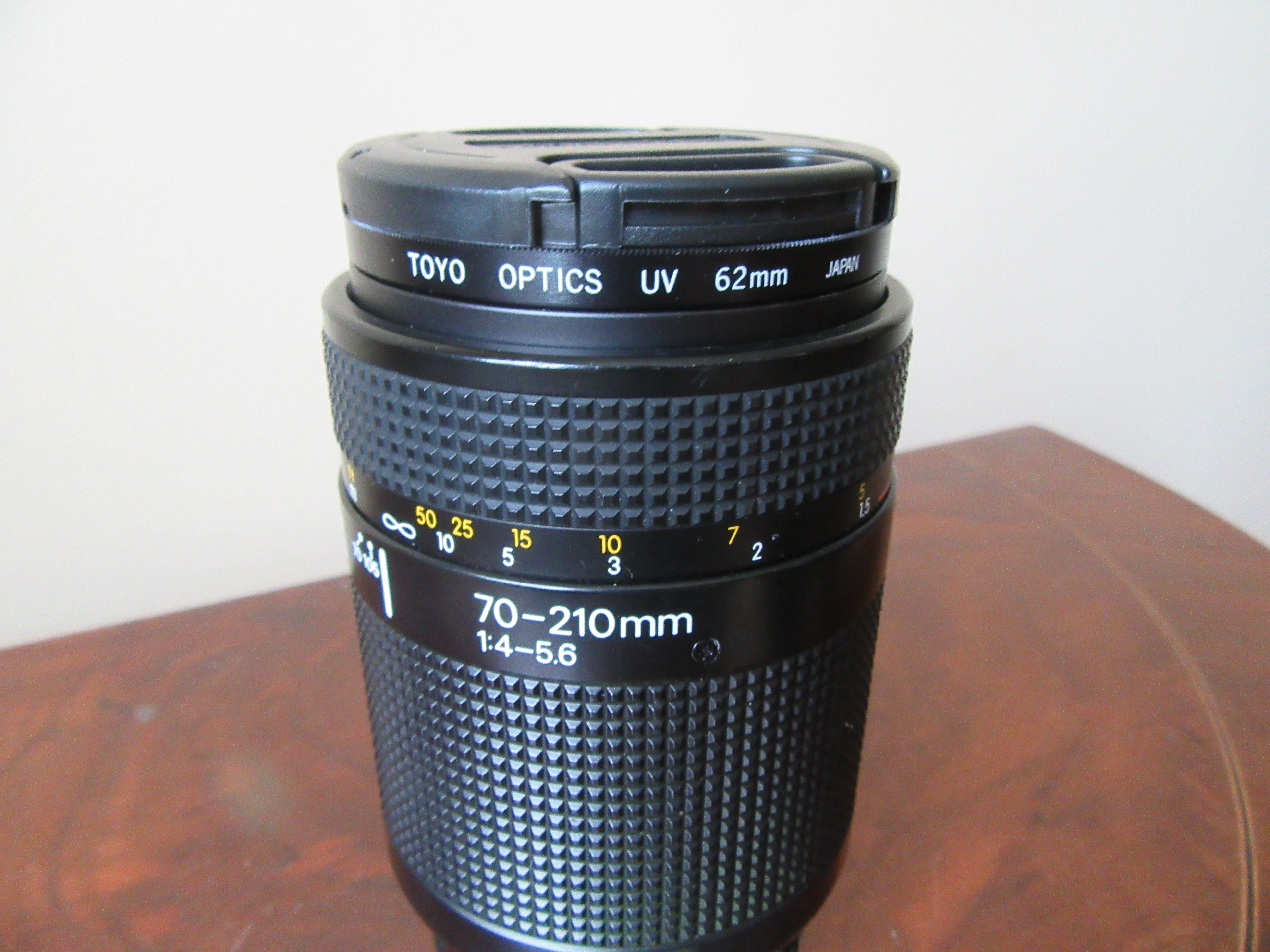 Nikon AF Nikkor 70-210mm 1:4-5.6with Toyo Optics UV 62 mm Filter