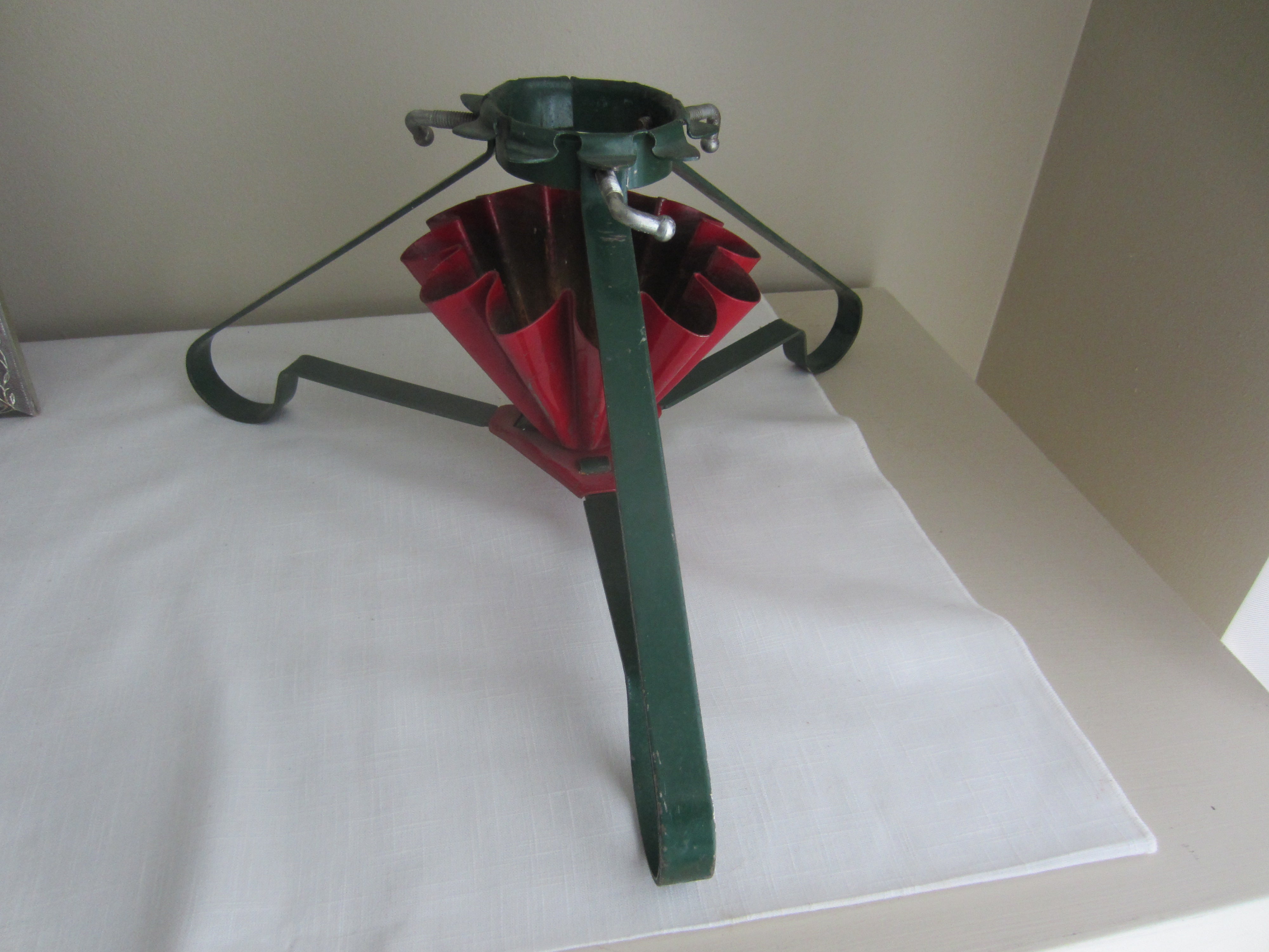 Vintage 1950's Christmas Tree Stand  SB Mfg Co. Milwaukee