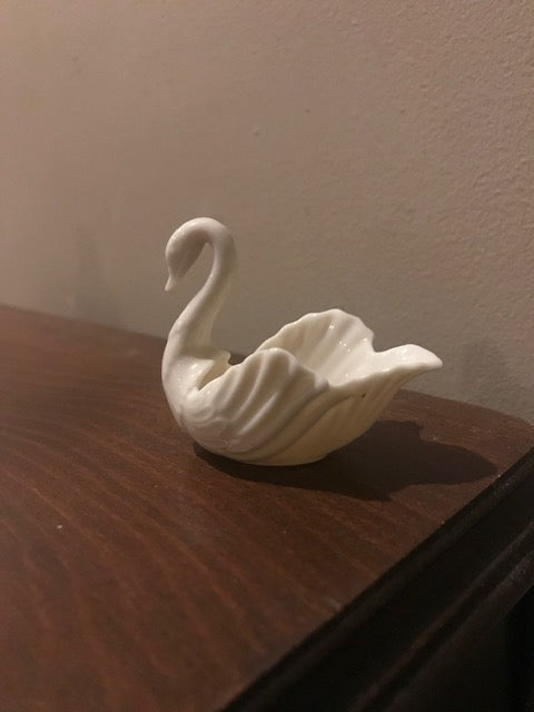 Lenox Swan bone china Ring Holder Ivory