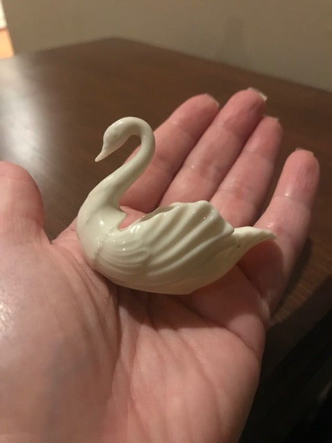 Lenox Swan bone china Ring Holder Ivory