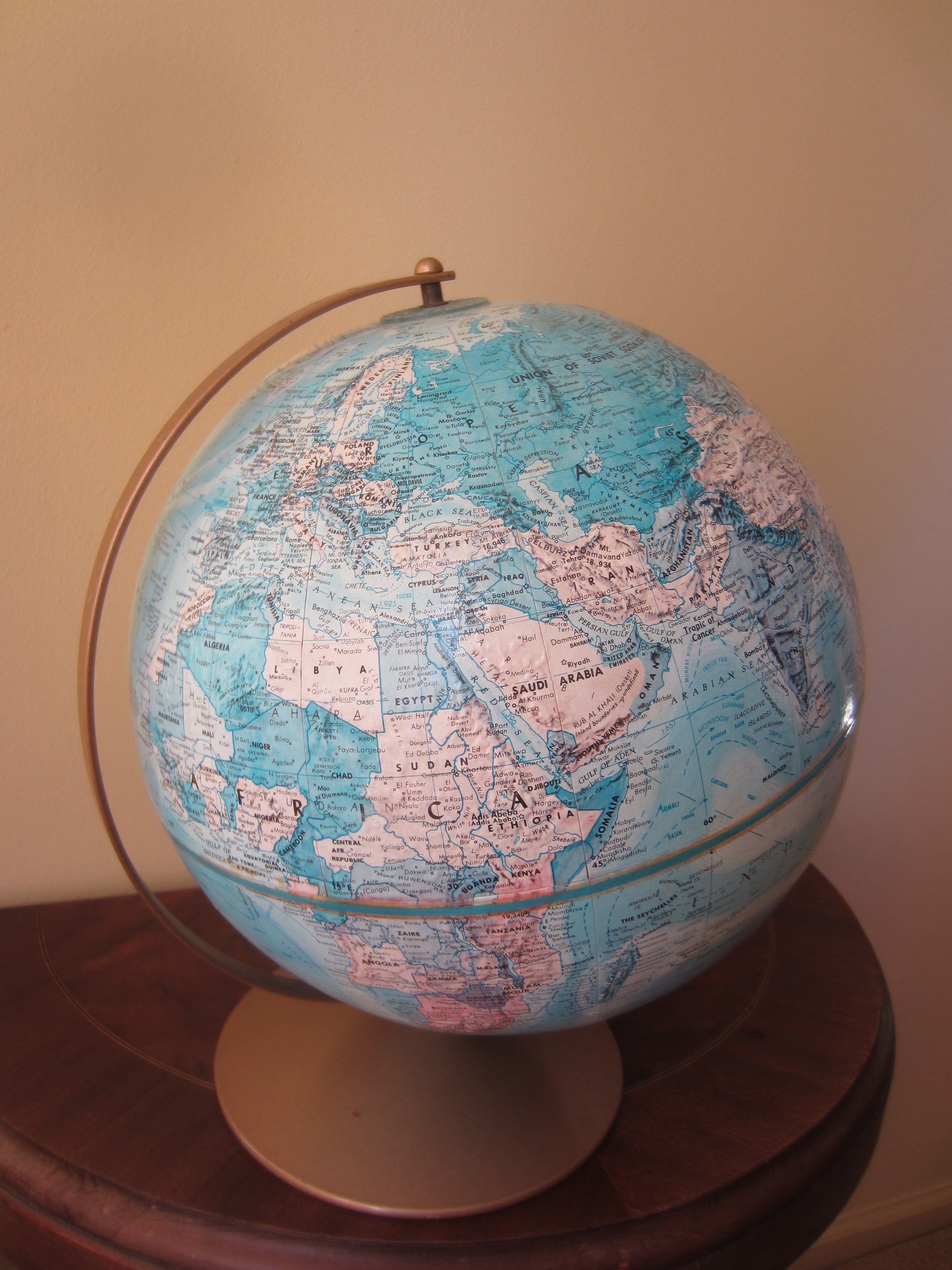 Replogle World Nation Series Globe