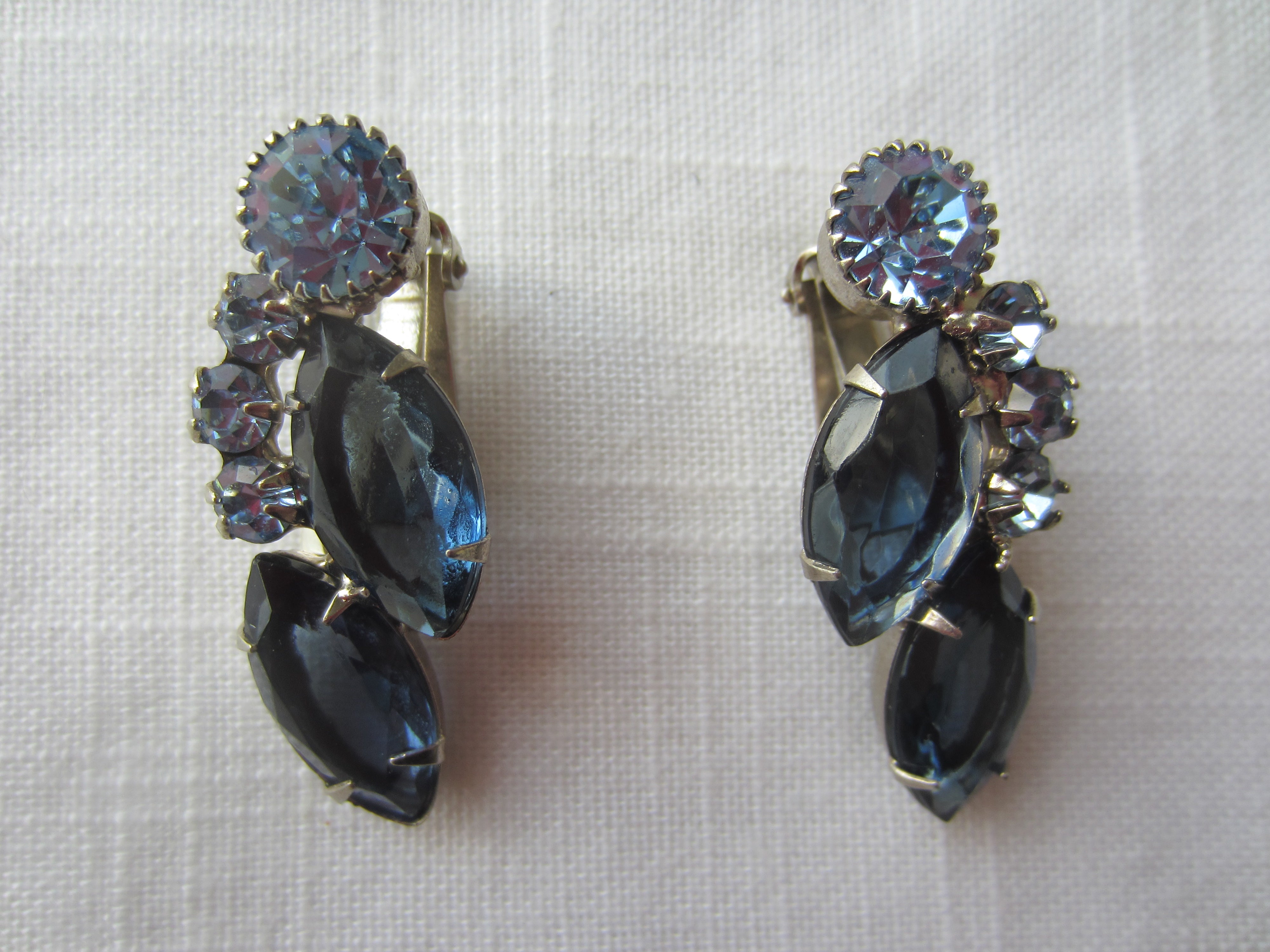 Vintage Crystal Blue Earrings