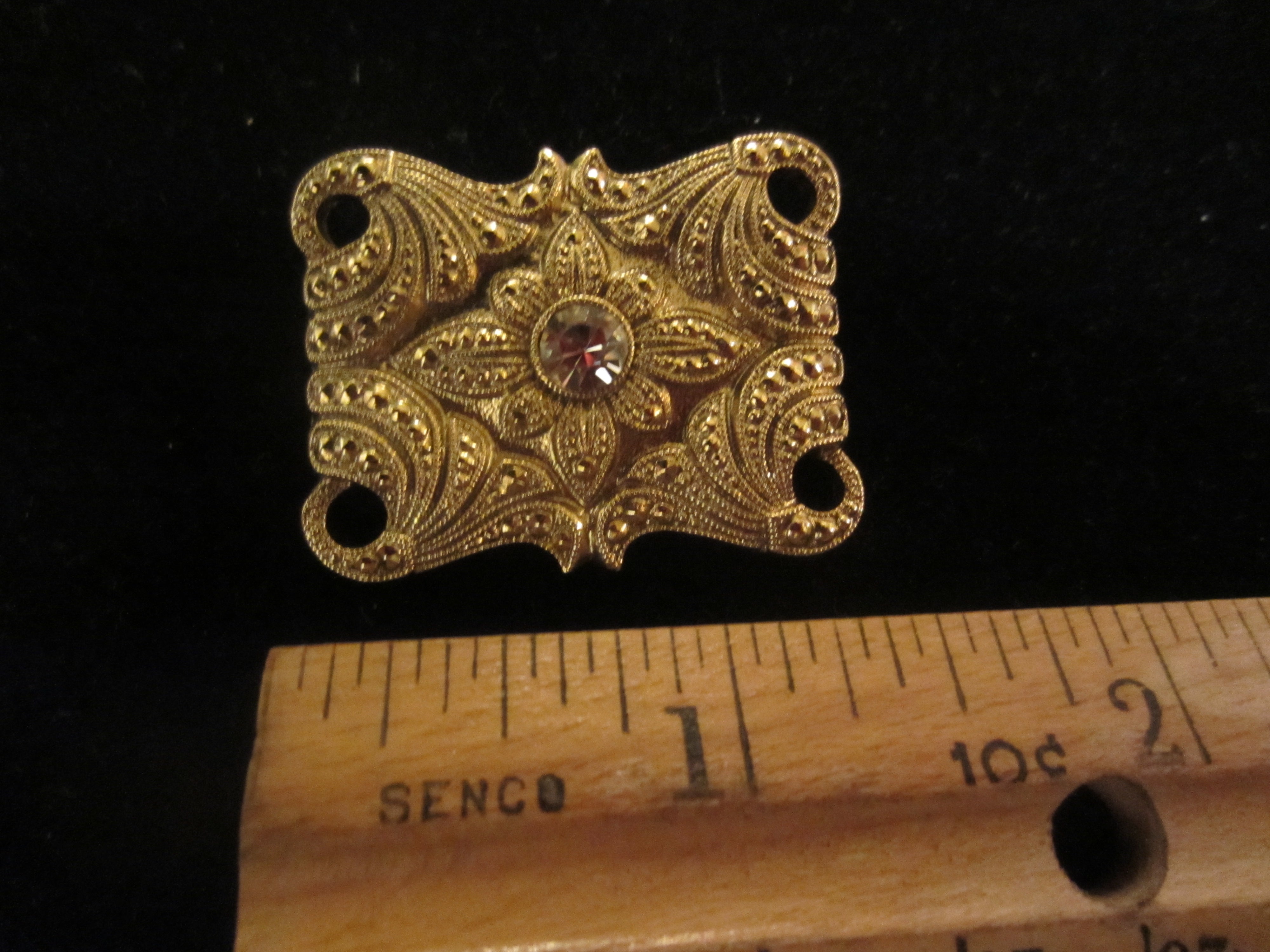Ornate Gold Tone Art Deco Style Pin