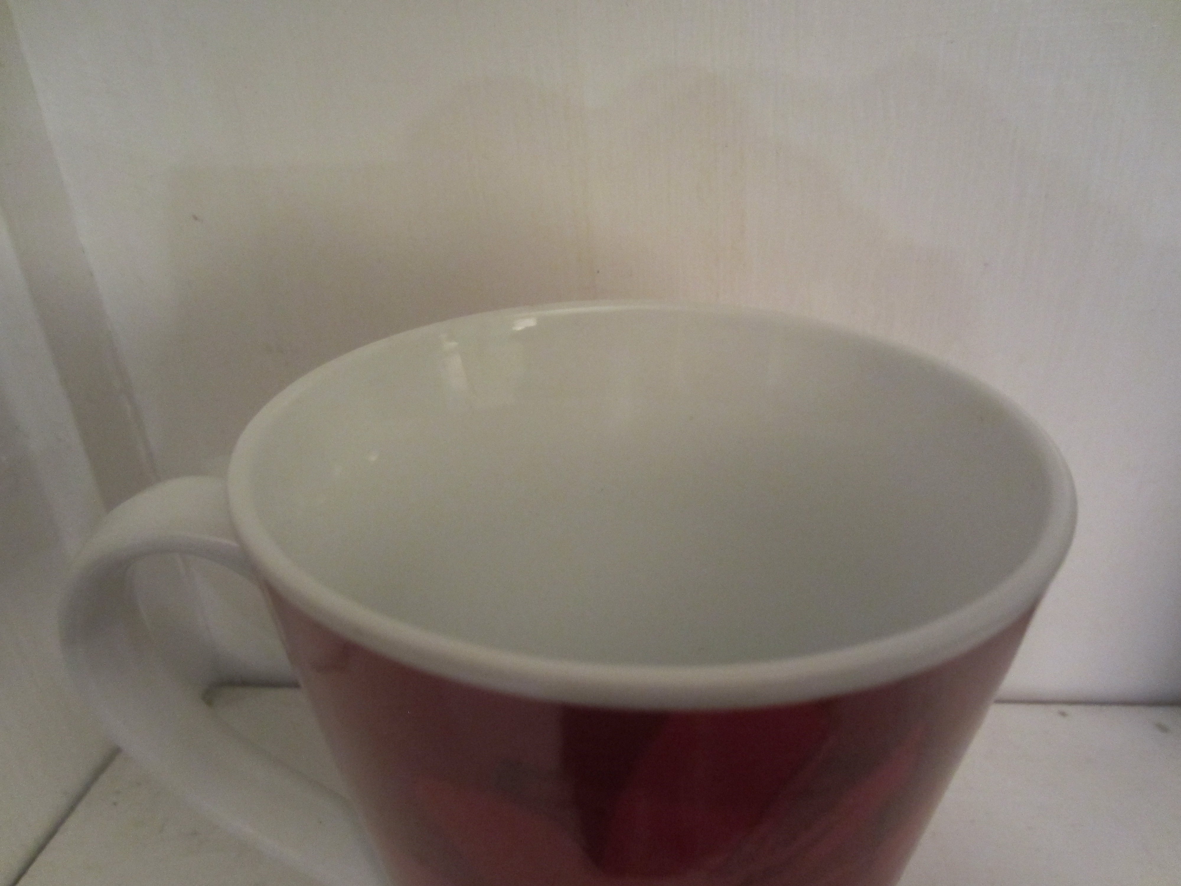 Starbucks 2014 Red Starburst Abstract 12 Ounce Ceramic Mug