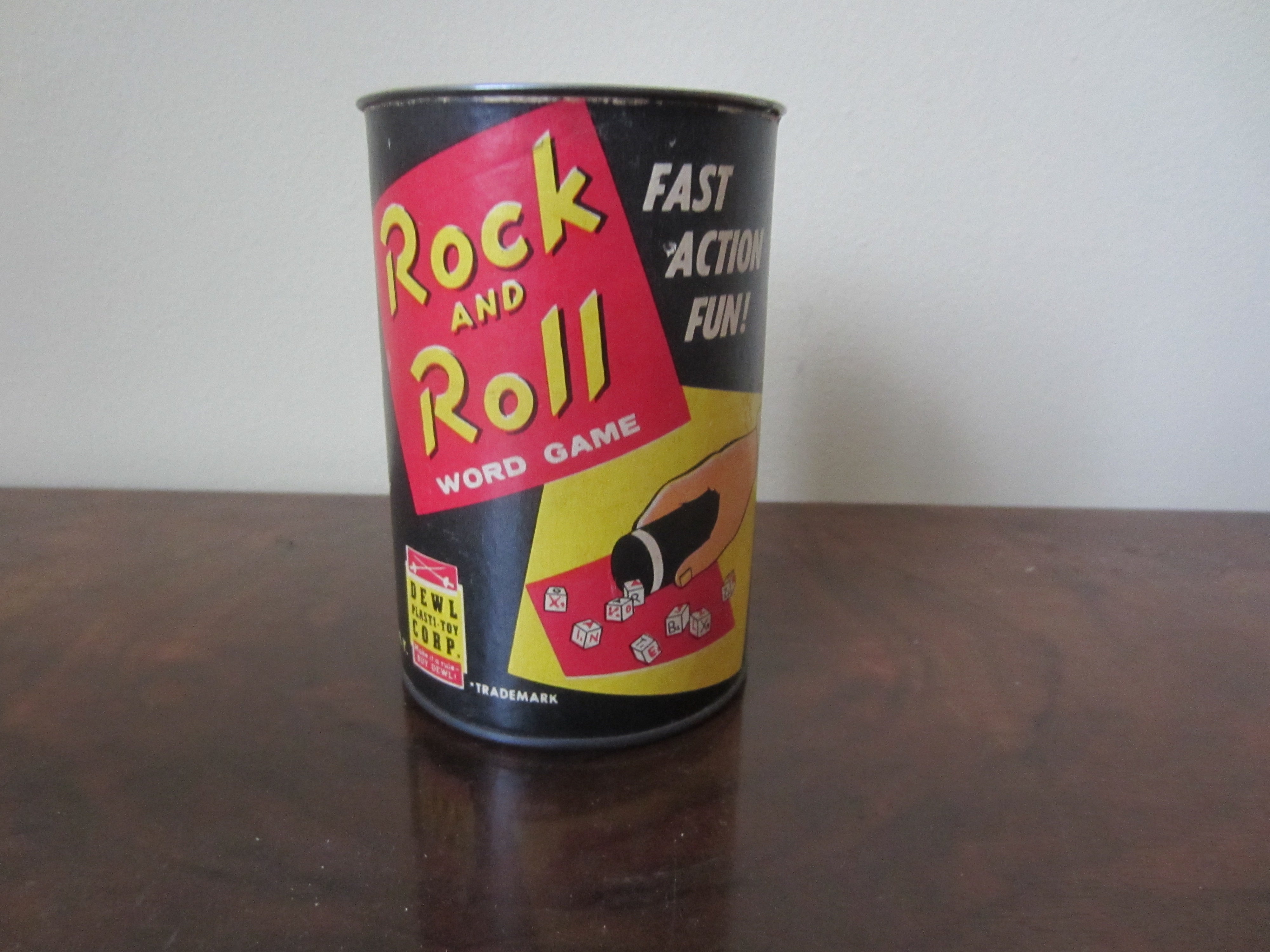 Vintage 1957 Dewl Toy Co. Rock And Roll Dice/Word Game.