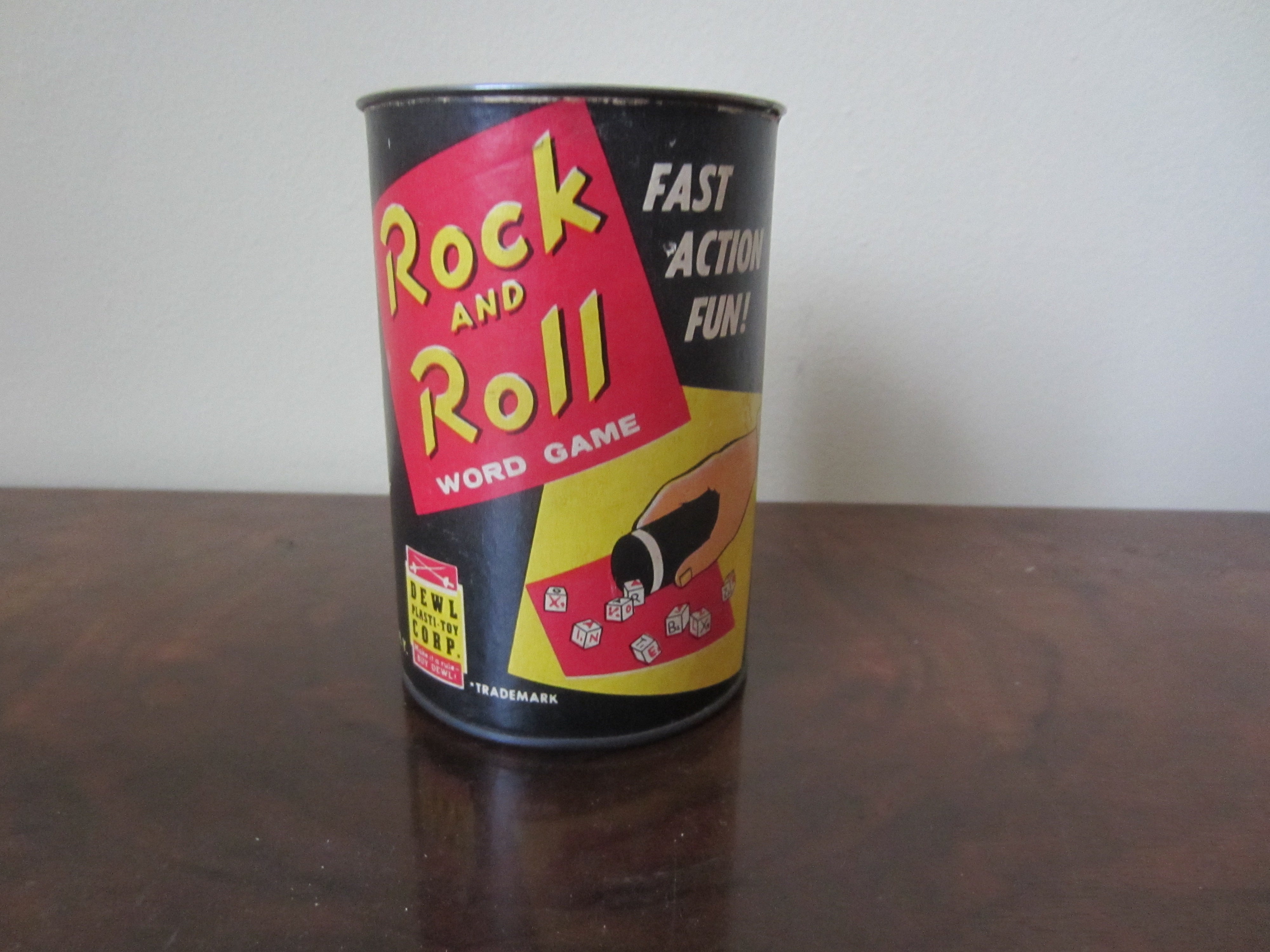 Vintage 1957 Dewl Toy Co. Rock And Roll Dice/Word Game.