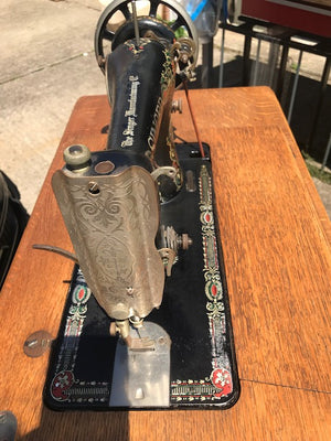 Antique 1921 Singer Treadle Sewing Machine