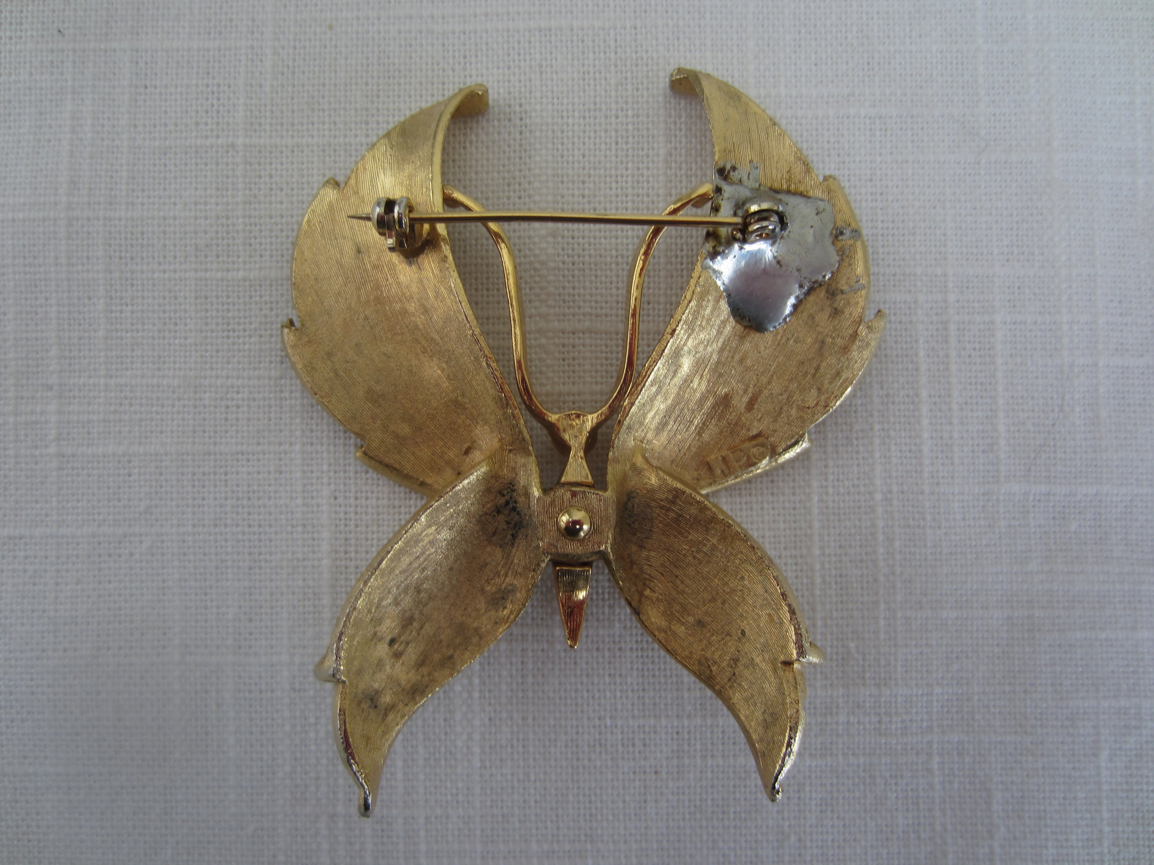 Large Gold Tone Butterfly Brooch/Pin