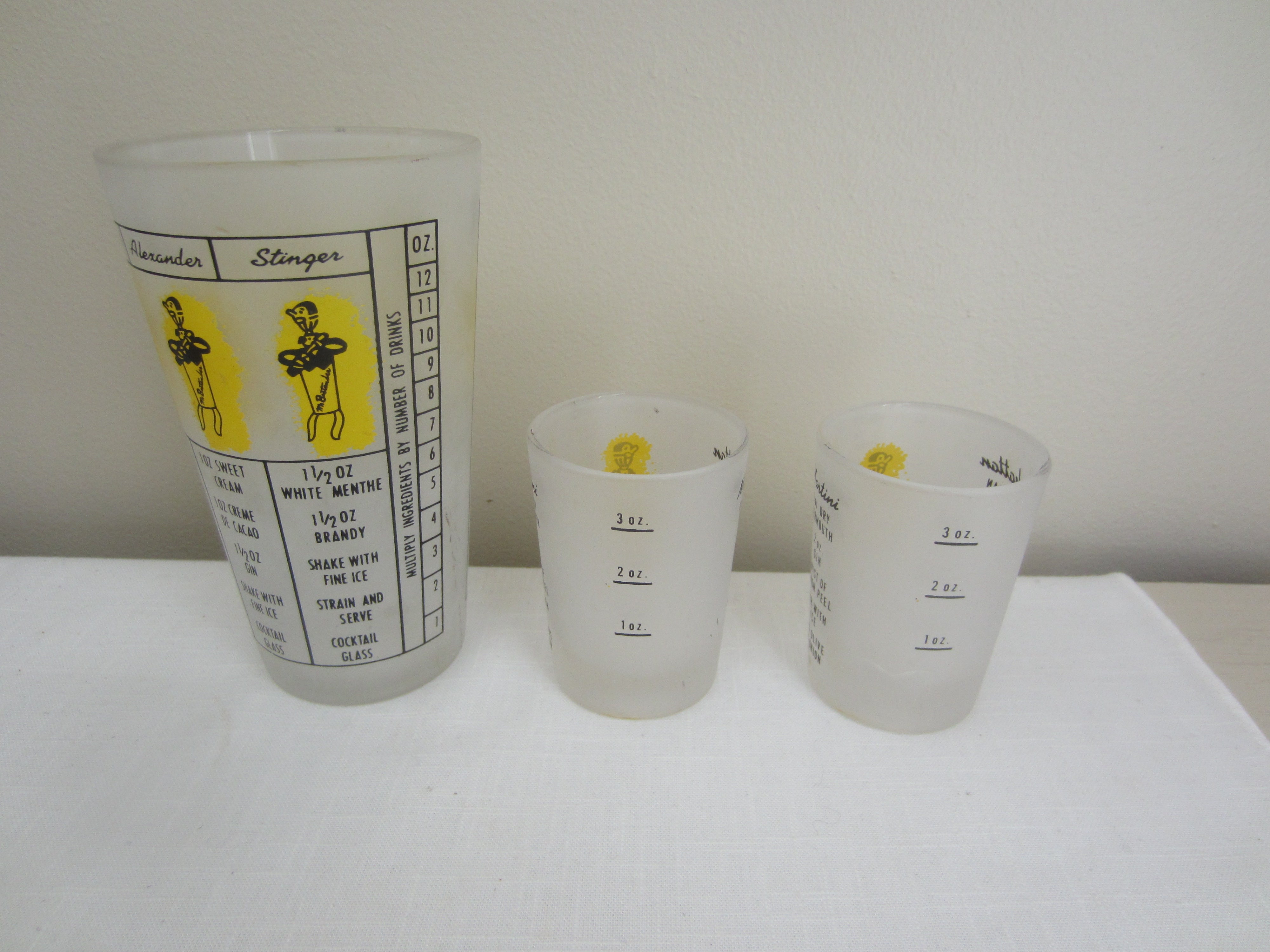 Federal Mixing Glass with (2) Jiggers