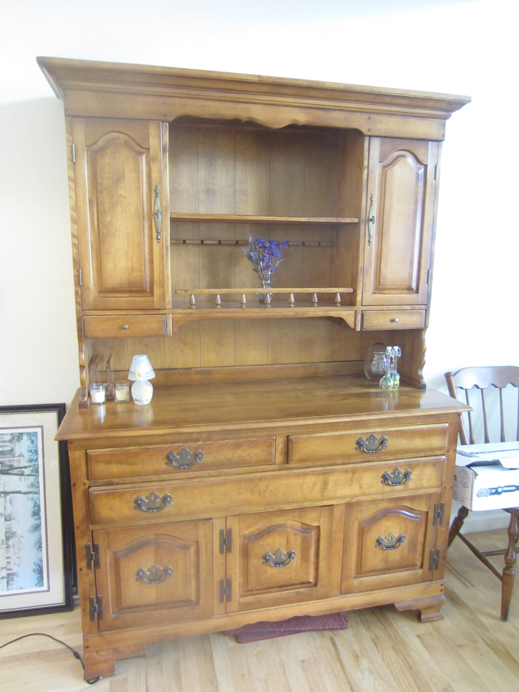 Cushman Maple Hutch