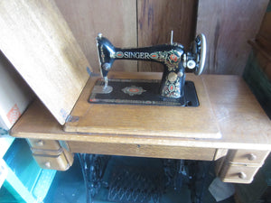 Antique 1921 Singer Treadle Sewing Machine