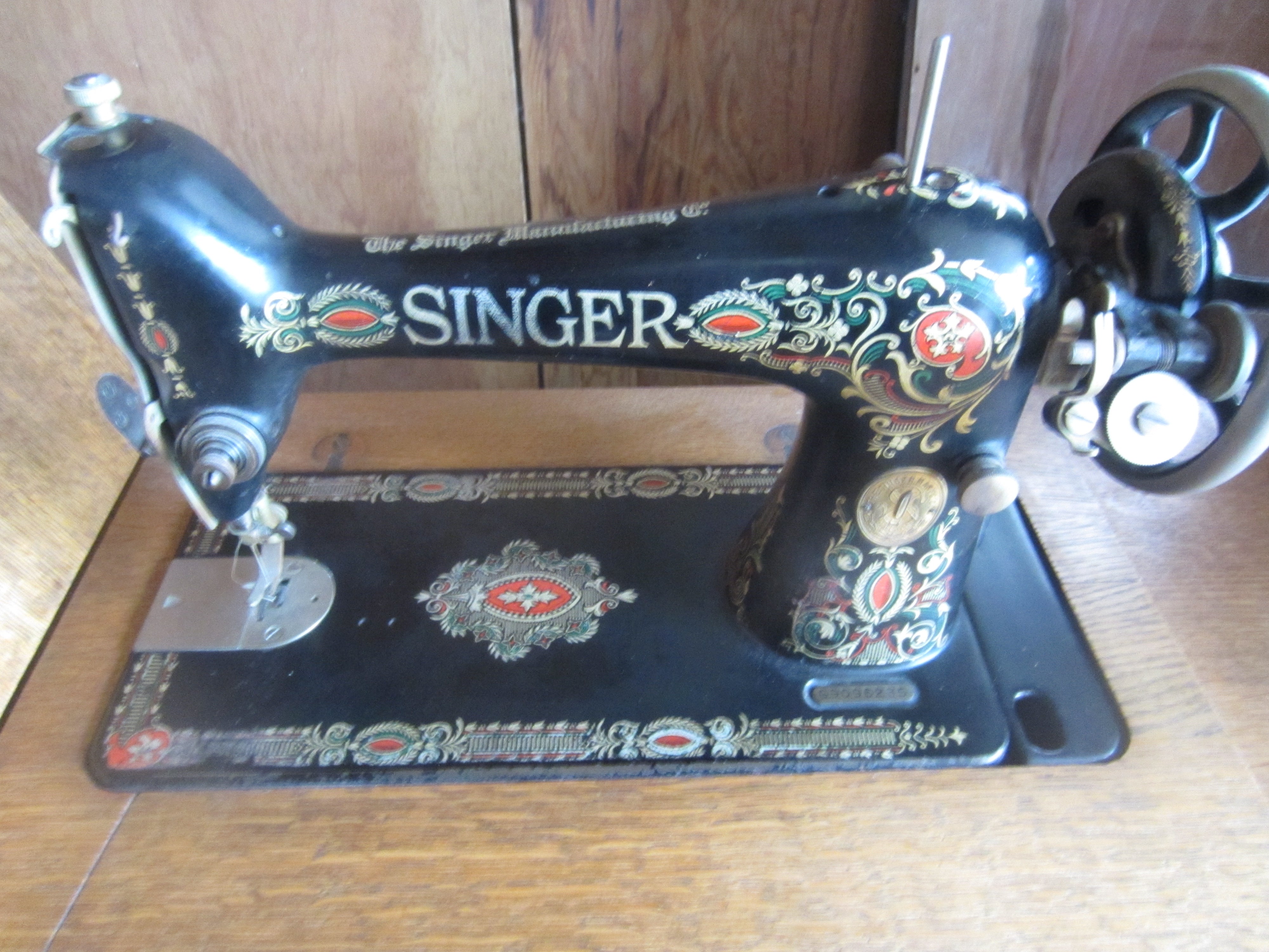 Antique 1921 Singer Treadle Sewing Machine