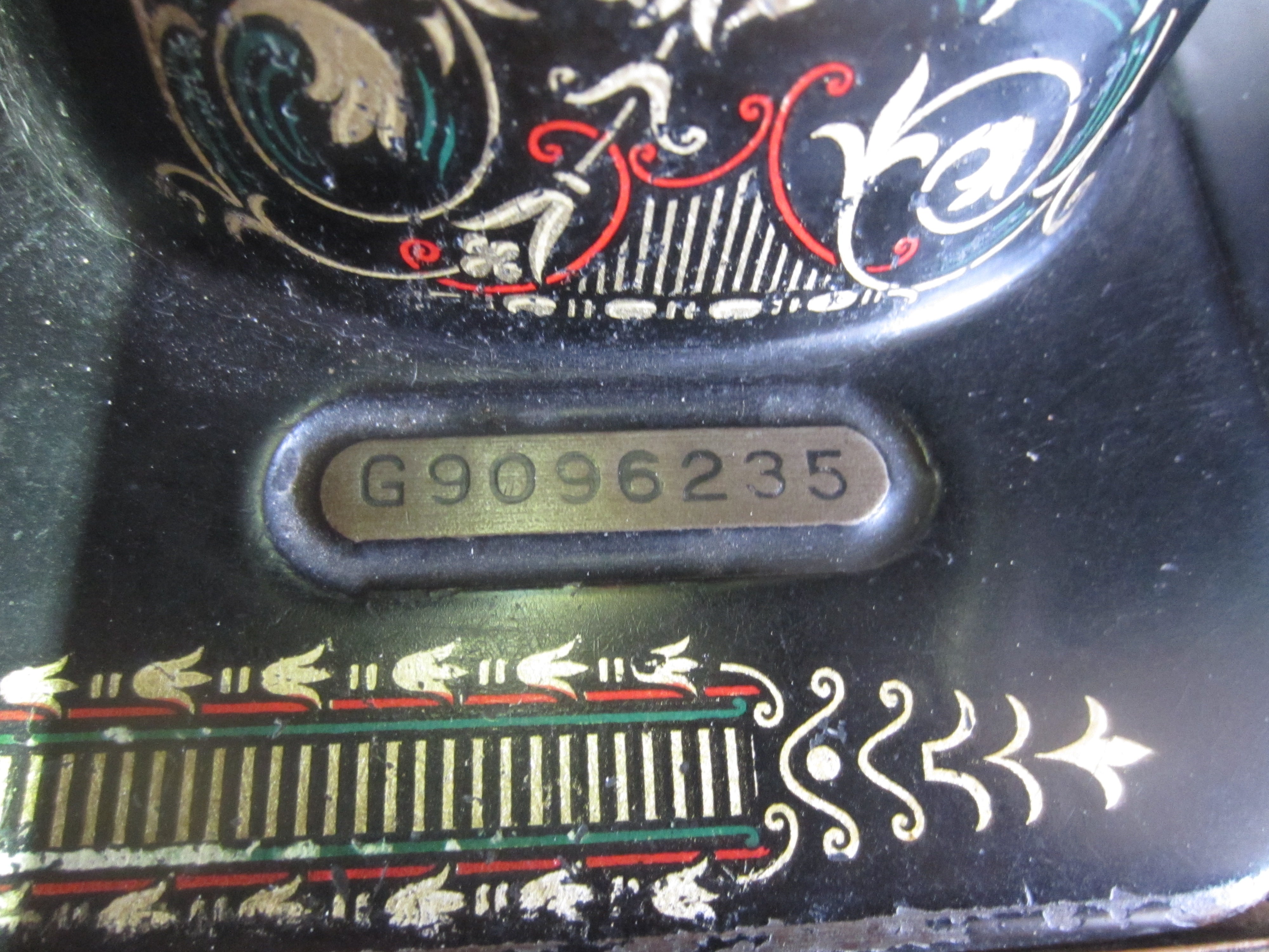 Antique 1921 Singer Treadle Sewing Machine