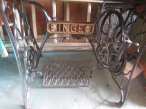 Antique 1921 Singer Treadle Sewing Machine